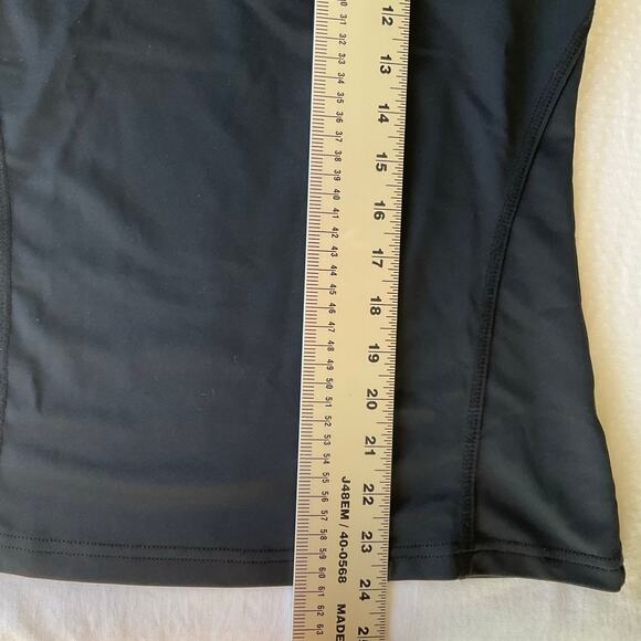 Everlast Women’s sleeveless Workout Tank Top Size S, Solid Black, w Built In Bra - Picture 3 of 7